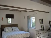 Le petit Mazet reserved for lovers Hotels in Lagnes