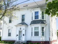 Friendly family with. Sweet home Hotels near Salem Station