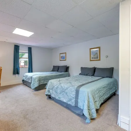 5BR 3 Bath-The Maine House@Twin Hills Cottages