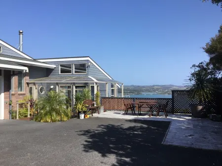 Wake up to the beautiful Bay of Islands. Family home overlooking Kerikeri Inlet