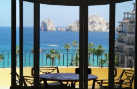 UNBELIEVABLE VIEWS-EXTRA LARGE BALCONY FOUR LOUNGE CHAIRS 3 KING BEDS