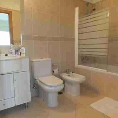 Luxury Apartment At Oasis Parque with WiFi Rooms