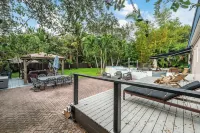 Dania Beach Spectacular Oasis. Close to the Beach, Ft. Airport and Port