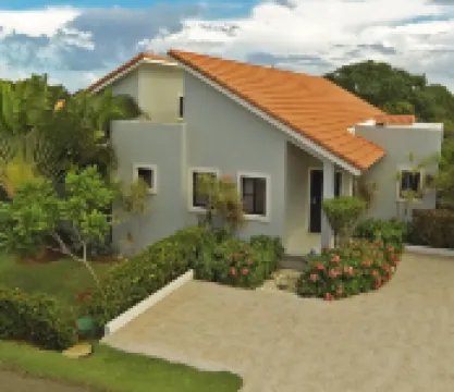 Modern luxury 4BR Sosua Villa, sea view, pool, jacuzzi, walk to beaches, town Hotels in 
