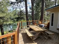 Riverfront Cabin - Sunriver/Mt.Bachelor, HotTub, Pet Friendly!
