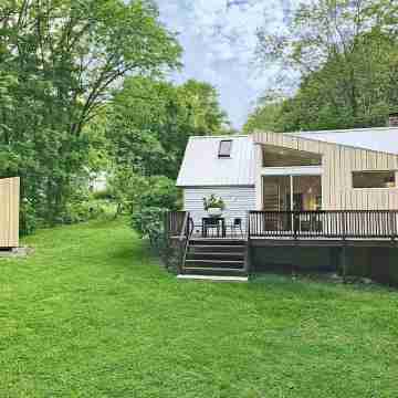 Contemporary Cottage less than an hour from NYC! Hotel Exterior