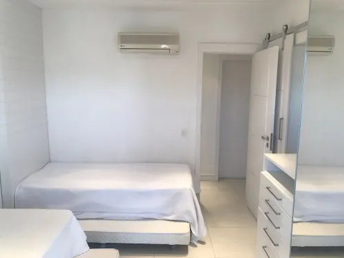 High Standard Apartment with 3 Suites 30 Meters from Praia do Forte