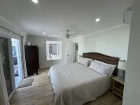 Renovated Beach Villa 671. Steps away from the beach. Sleeps 6. WiFi. Laundry Các khách sạn ở 