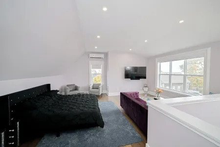 Large Home downtown Saint Andrews within walking to Beach, Shops and Restaurants