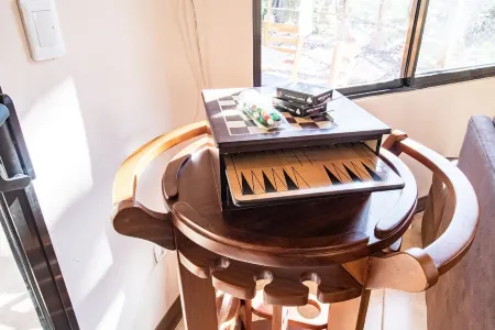 Experience "La Buena Vida"  Peace, beauty, comfort in our private guesthouse