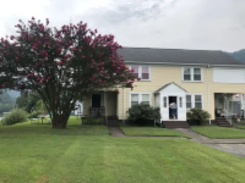 Travelers Rest slps 5 Riverview, near NRG, trails, fishing. NRG, Falls, & more.