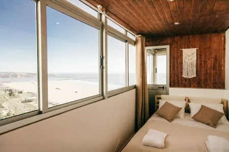 Amazing Penthouse in Praia Da Rocha w/ Ocean View Отели рядом со станцией Portimao