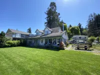 Peaceful Coastal Retreat - Bowser Beach House Hotel a Nanaimo H
