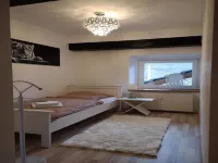 Vacation apartment on the upper floor with large garden and access to the Waldnaab Hotels in Neustadt an der Waldnaab