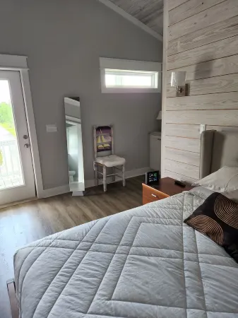 Close to beach,town and boat launch