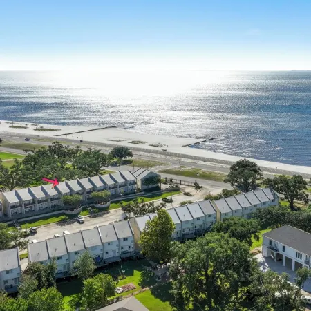 Beau Claire 2Br Long Beach Condo Close to Gulfport, Biloxi