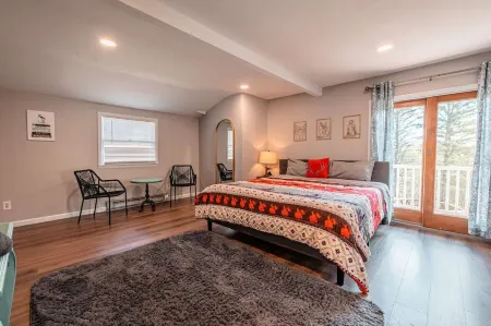 Cheerful 6 bedroom in the heart of Poconos