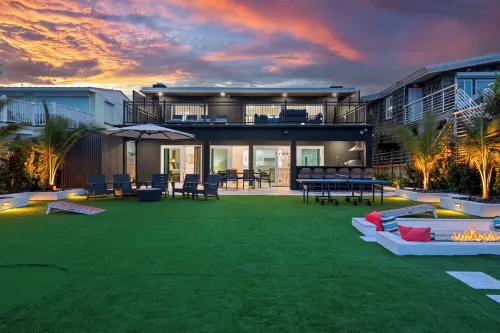 Oceanfront 6Bdrm 4.5BA w/ Movie Rm, Game Rm, Hot Tub, Fire Pit, Summer Kitchen - Boutique