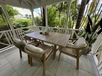 Beautiful West Coast villa, shared pool, Inc Fairmont Beachclub access for four. Hotels in Porters