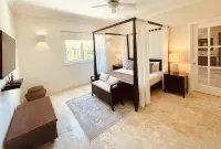 Luxury Villa with Private Pool, Cook,Maid & Golf Cart in Exclusive Punta Cana
