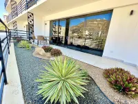 NEW Deluxe 2BR - 2BTH, 2 KING BEDS, Pool, GIG-Speed WI-FI, Barbecue, Grand Patio