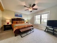 New 2 Bedroom Condo /Walk to Beech Mountain Ski Resort/Game Room/Fireplace