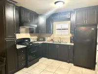 Luxe Living Apartment- 2 bed/1 bath - 5 STARS