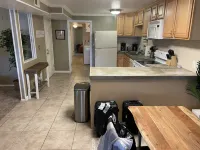 Lovely 3 bedroom ski rental/basement apartment Hotels in Murray