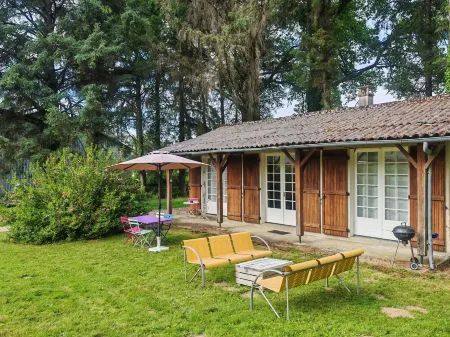 Discovering the Périgord, Haute-Vienne and Corrèze regions Отели в г. Ладиньяк-ле-Лон