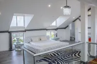 Experience pure luxury at our Private Penthouse Suite in Montego Bay! Hotels in 