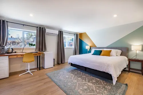 Lower Mission Private Suite