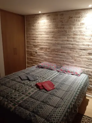 MAGNIFICENT HOUSE 1 Km from the center: Suite + hydro