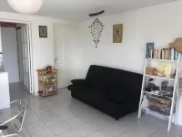 Bas de Villa vue mer Proche Grand Bourg