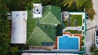Californian Style 3-bedroom house in charming Puerto Morelos with WiFi, AC