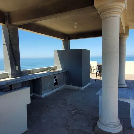 Cozy ocean view apartment