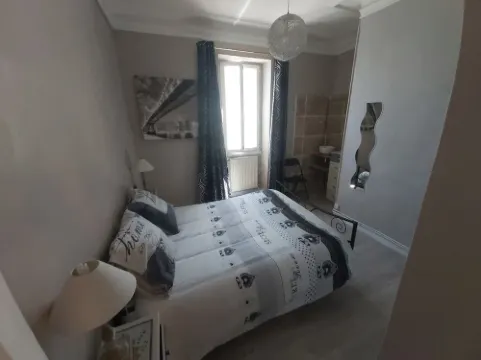 2-bedroom house 100 m from the sea with panoramic sea view