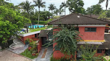 Ocean Front Condo, Juquehy, best beach location.