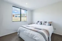 Simply Stunning - Wanaka (FREE WI-FI)