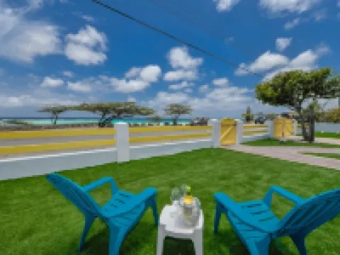 Oceanfront @ Mangel Halto Beach, Snorkel, Scuba, Beach Hotels in Savaneta