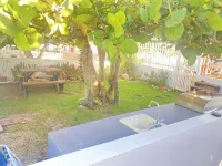 Beachfront Paradise With Breathtaking Ocean Views!Private access to Beach. Wifi