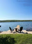 Cozy Waterfront 3 Bedroom Cottage (Pet-Friendly)