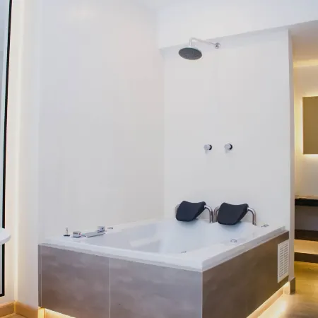 Zentra Hotel
