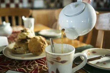 Stay in Luxury and Unlock Exclusive Access to a Private Castle tour!! Отели рядом с достопримечательностью «Скалы Мохер»