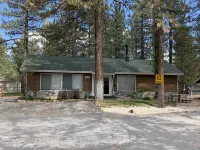 Grey Squirrel Resort