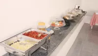 普拉亞都法魯酒店 - 小旅館