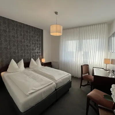 Hotel Garni Geisler Hotels near Zundorf Station