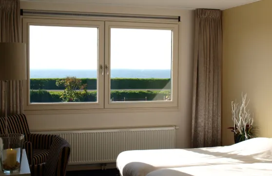 德賀萬弗利蘭酒店