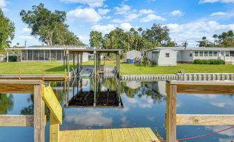 Riverside Retreat w/ Boat Dock in Sunny Astor!