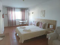 Apartamentos Salema Praia Club - Parvekkeita