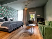 Landhaus Flottbek Boutique Hotel Hotels near Cranz